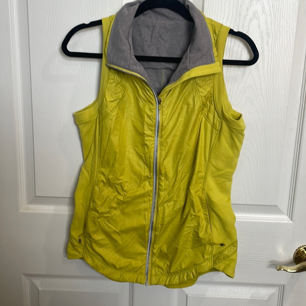 Lululemon running vest size 10